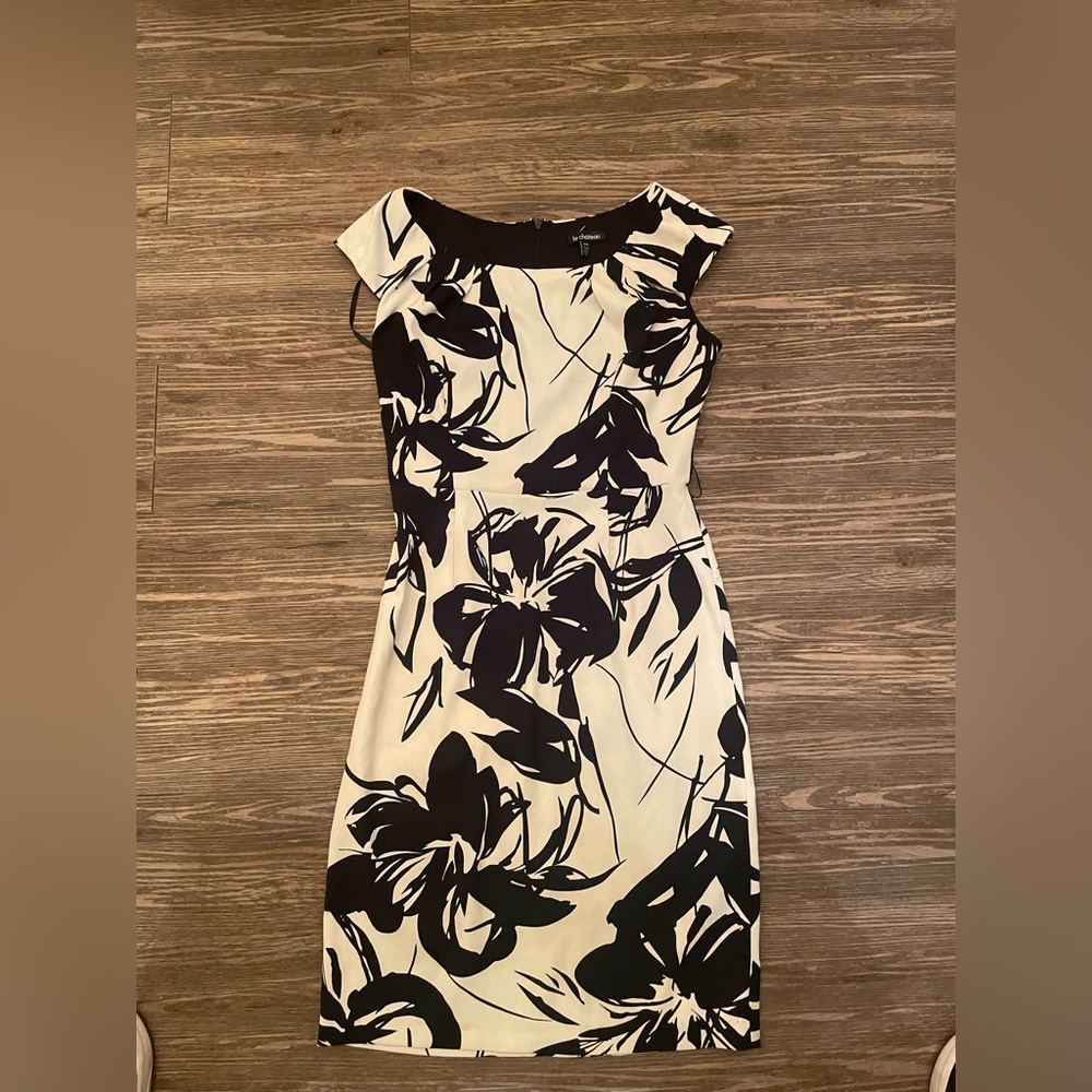 Le Chateau Black and Cream Floral Midi Dress